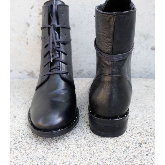 Freda Salvador Roam Lace Up Boots Sz 7 